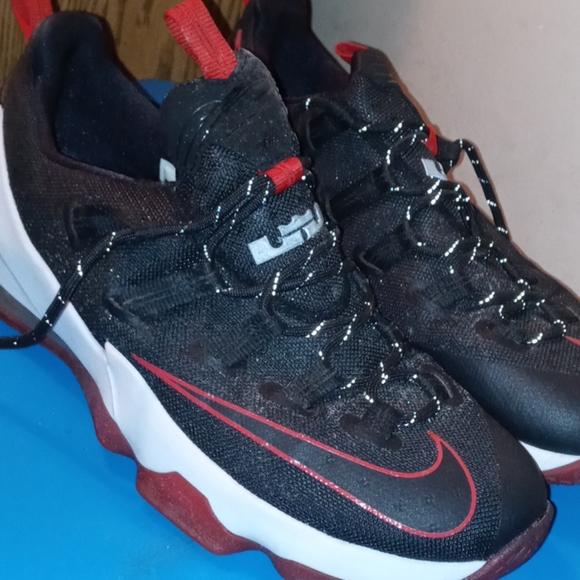 Lebron James shoes Men - Picture 2 of 4